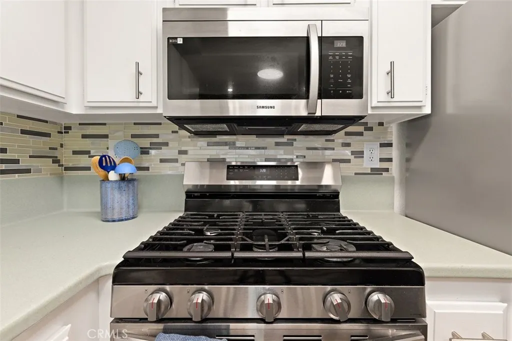 1031 S Palmetto, Ontario, California 91762 home-pic-9